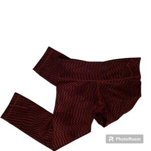 LULULEMON PANTS LEGGINGS CAPRI CROPPED PINK BLACK SIZE 8